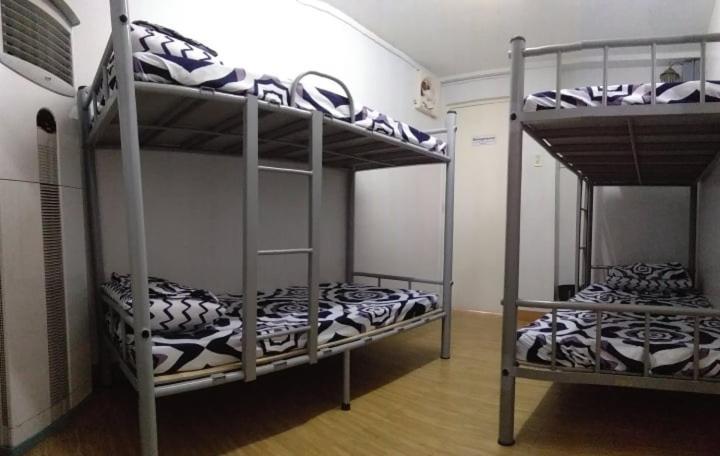 Mang Ben Dormitory Quezon City Exterior photo